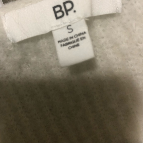 SOLD 💋 Retro cardigan from Nordstrom - Picture 4 of 4